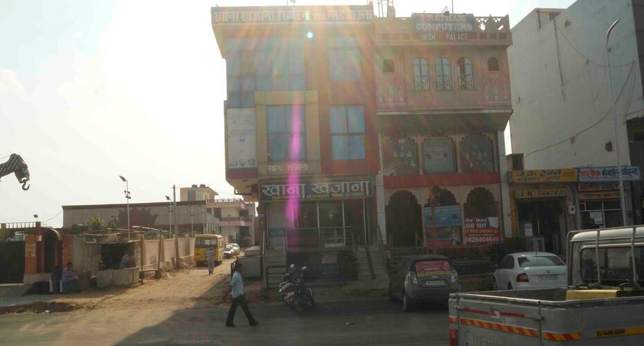 Khana Khajana Hotel, Jaipur 4